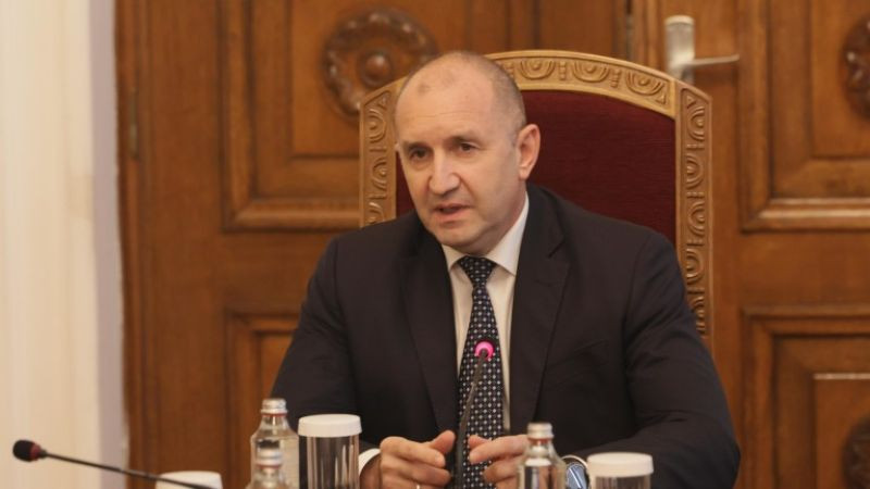 Президентът Румен Радев изтегля изборите за 22 март?